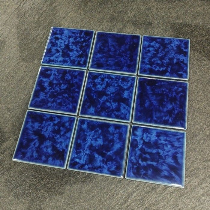 Mozaik Kuda Laut Mass Rectura atau TSQ yang memiliki motif awan biru glossy.